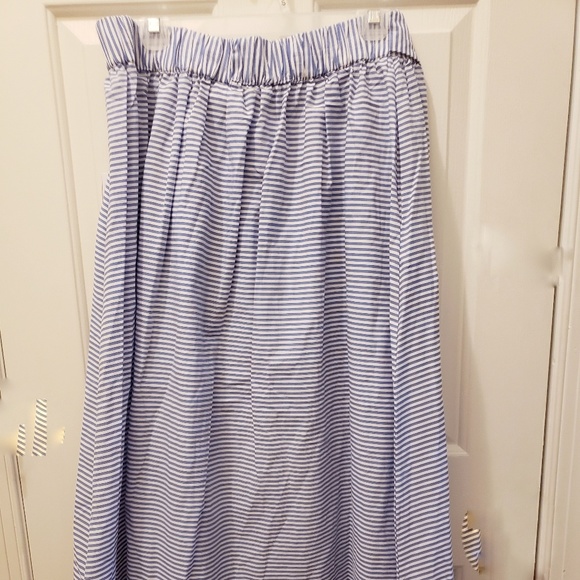 1 Left! NWT Vineyard Vines Target Striped Skirt - Picture 6 of 6